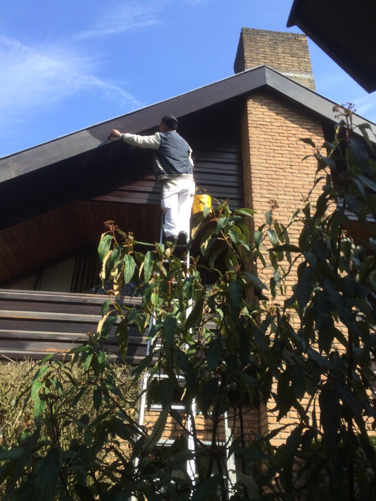 Schilder aan het werk